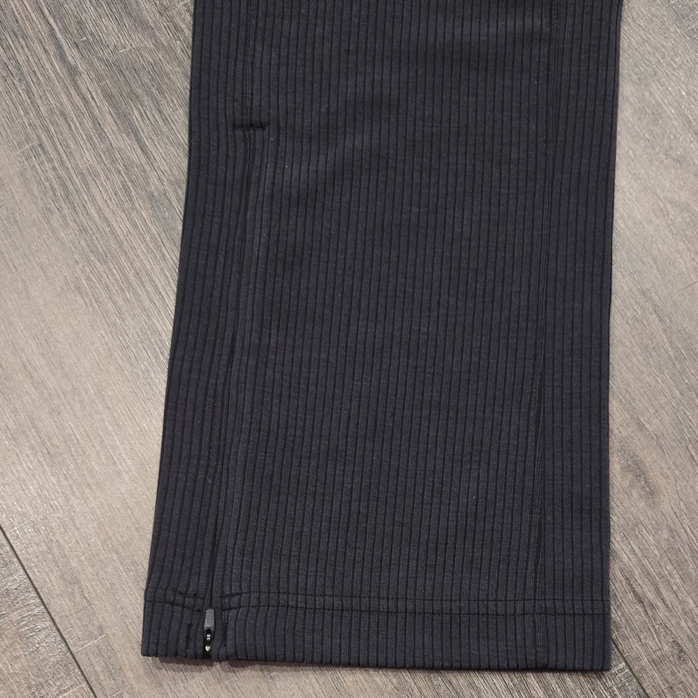 Lululemon Ribbed Softstreme Zip-Leg High-Rise Cropped Pants 25" - Picture 2 of 14